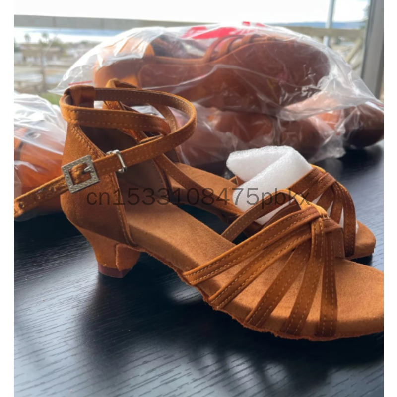Women Shoes Kinds - Scarpe da ballo latino in raso