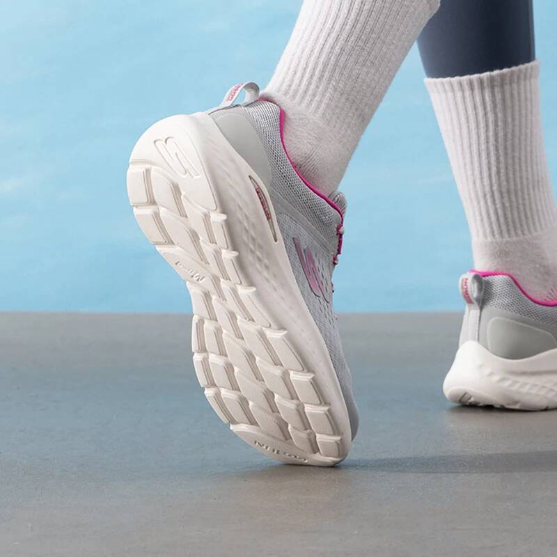 Nuove Scarpe da Corsa Skechers - Women'S Shoes New Balance recensione e prezzo