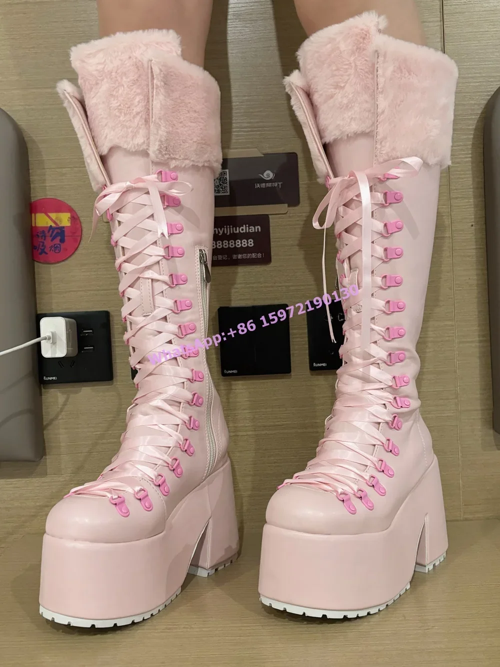Stivali Rosa Pelosi con Suola  - Ribbon Tie Heel recensione e prezzo
