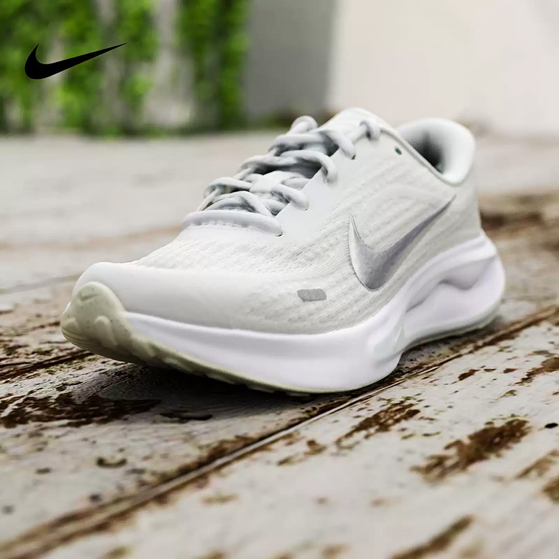 Scarpe sportive da corsa NIKE  - Women Shoes Zoom recensione e prezzo